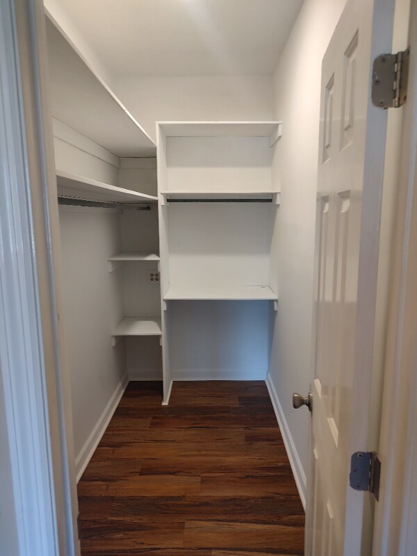 Building Photo - 304 Holly Hill Rd