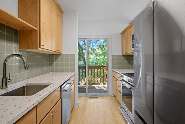 Floorplan - 815 Dewey Ave