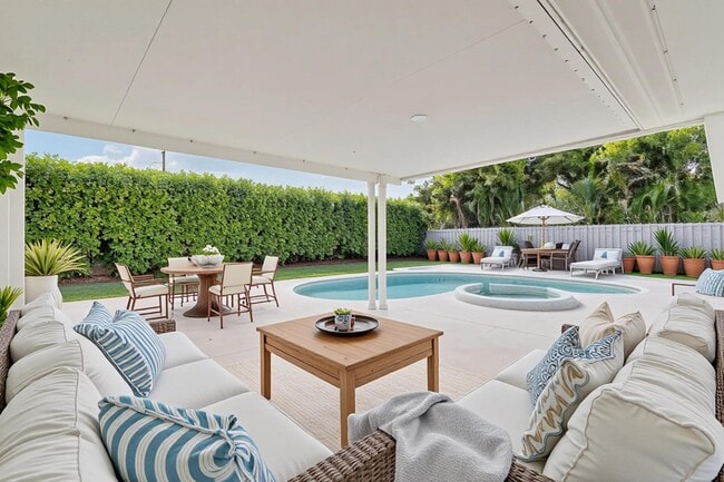 Building Photo - 636 Eastwind Dr