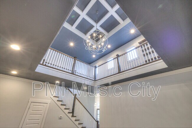 Building Photo - 1537B Battlefield Dr