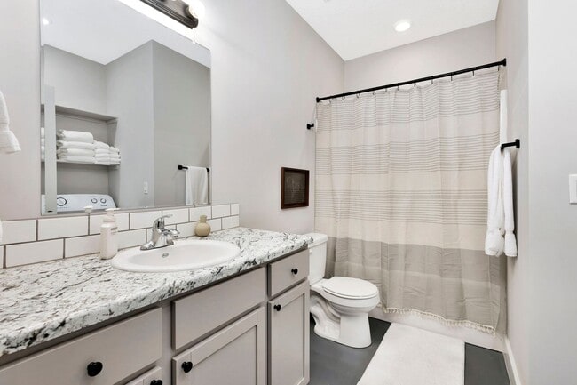 Building Photo - 2936 W Murdock St