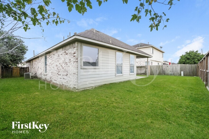 Building Photo - 21035 Noelle Ct