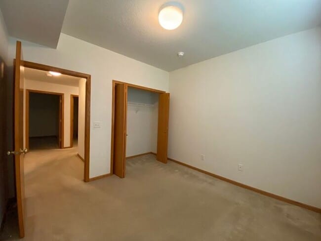 Building Photo - $1550 | 3 Bedroom, 2 Bathroom House | PET ...