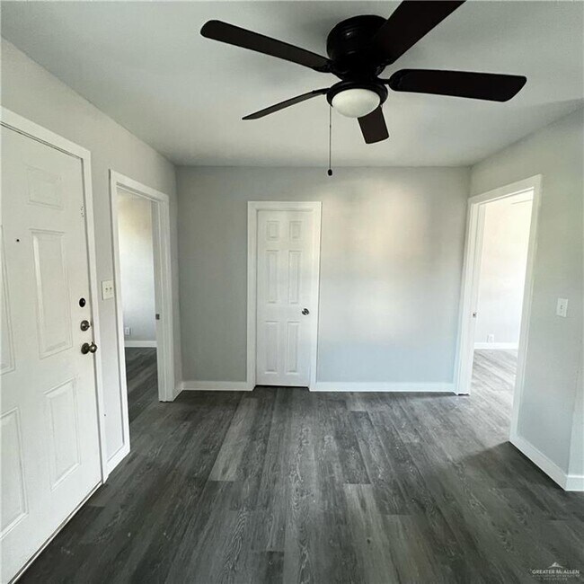 Building Photo - 5 W St Charles St