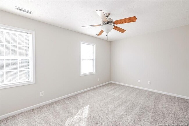 Building Photo - 1414-1412 Seabiscuit Dr