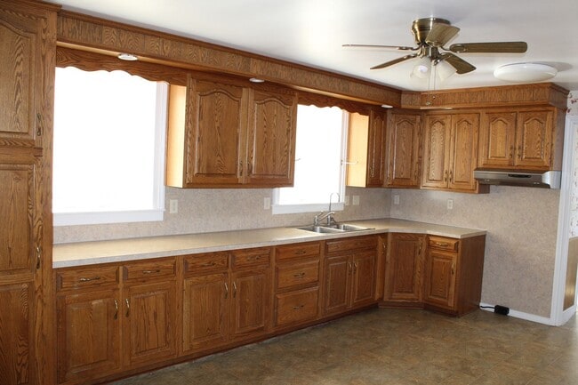 Building Photo - 10228 Clay Lick Rd