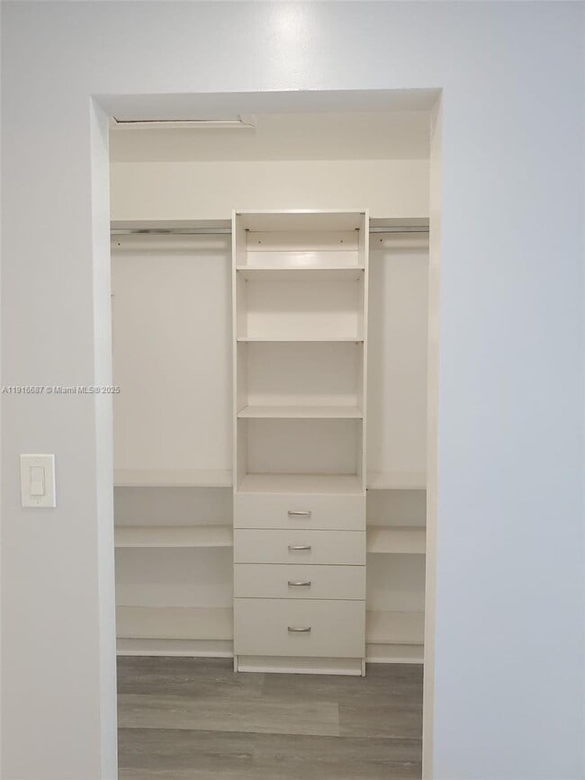 Building Photo - 14765 SW 132nd Pl