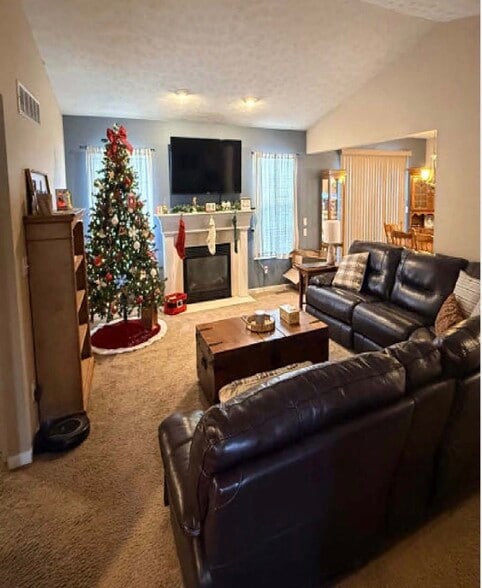 Building Photo - 1317 Cross Creek Dr