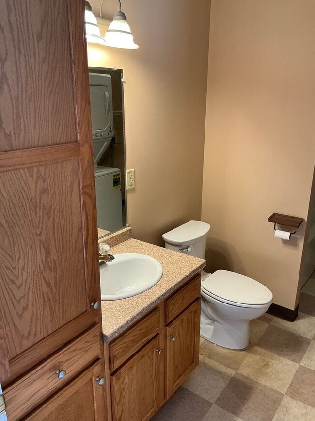 Building Photo - 517 Trafton Rd