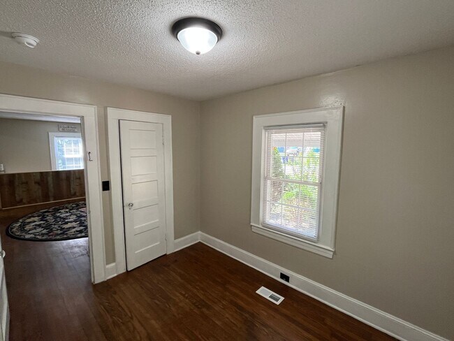 Building Photo - 2535 Marble St