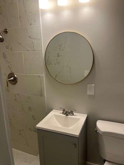 Building Photo - 635 Birchwood Ln SW