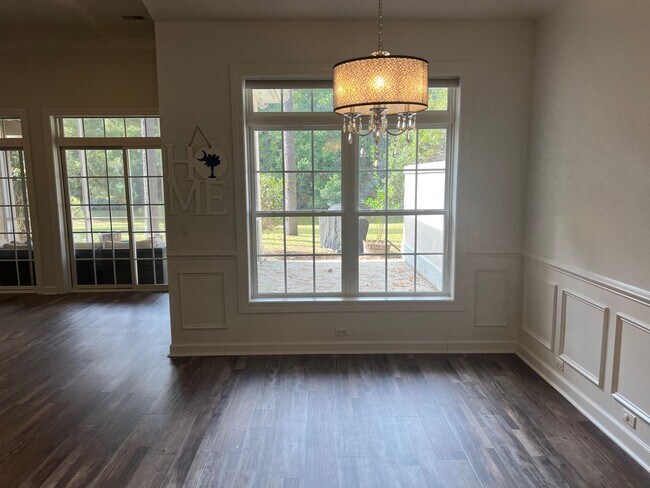 Building Photo - Charming 3BR Home in Rose Hill!