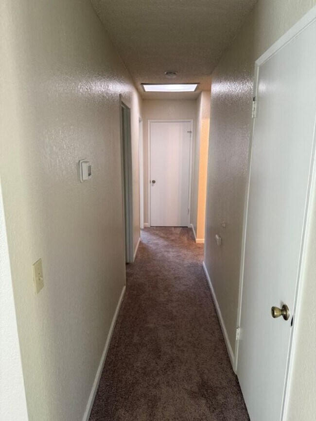 Building Photo - 2766 Applewood Dr