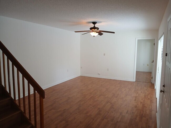 Building Photo - 9142 SW 23rd St