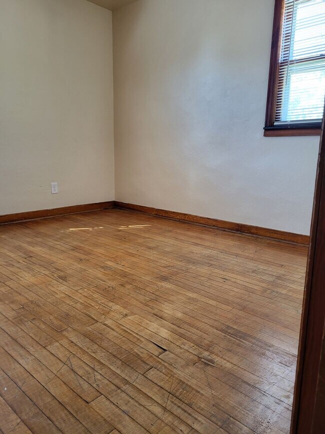 Building Photo - 1226 Berner St