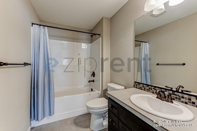 Building Photo - 7294 NW Oakfern Dr