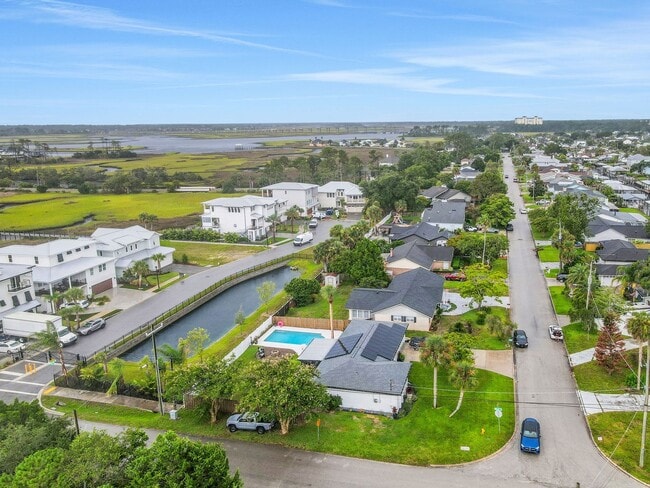 Building Photo - Rental available in Isle of Palms