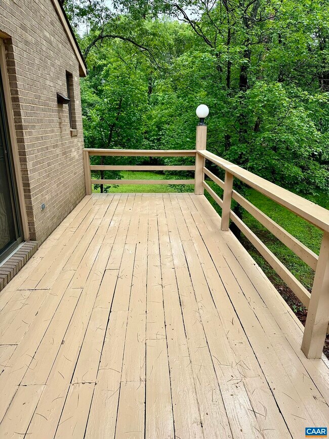 Building Photo - 143 Lake Saponi Dr
