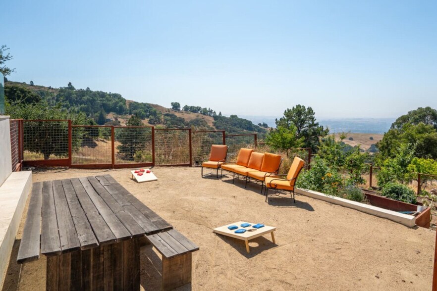 Building Photo - 6864 Eagle Ridge Rd