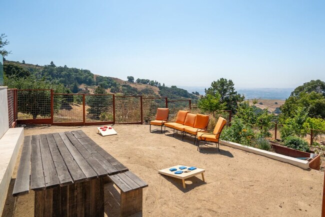 Building Photo - 6864 Eagle Ridge Rd