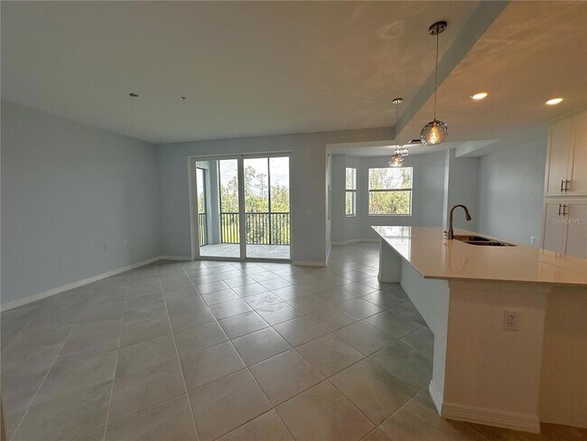 Building Photo - 14211 Heritage Landing Blvd