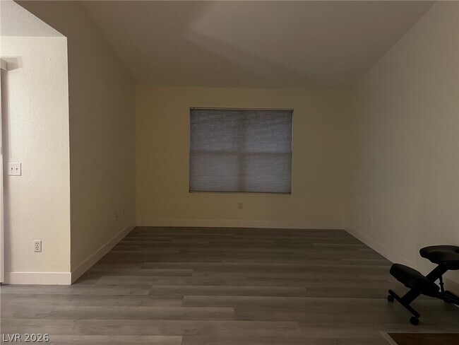 Building Photo - 8101 W Flamingo Rd