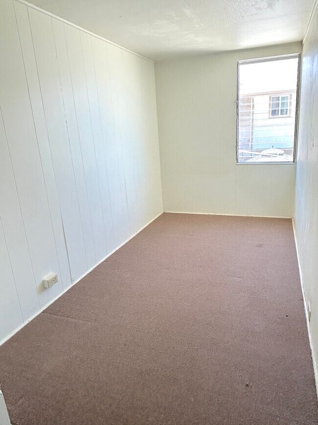Building Photo - 4433 Sierra Dr