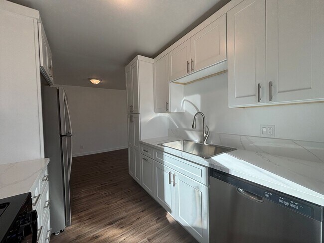 Building Photo - 1163 Winchester Ave