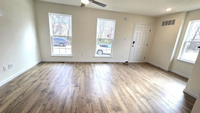 Building Photo - 431 Sunset Hollow Drive