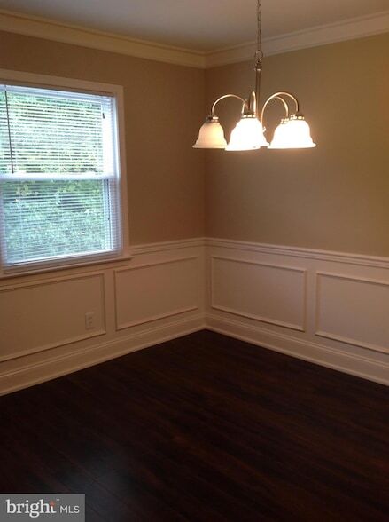 Building Photo - 298 Birch Dr