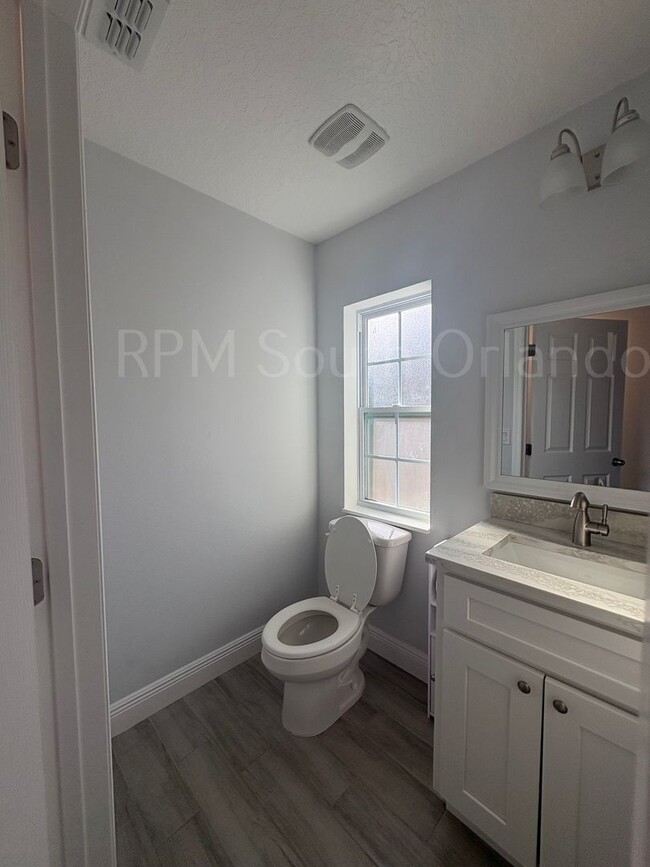 Building Photo - 3-Bedroom, 2.5-Bathroom Home, Orlando/Waterford/UCF Great Location!!