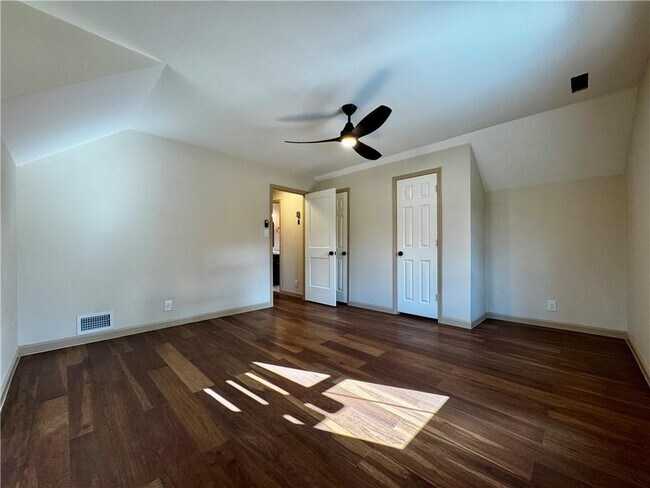 Building Photo - 1709 Rangewood Dr SW