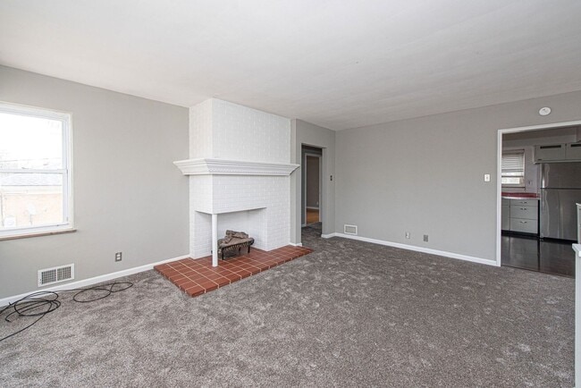 Building Photo - 3031 Irvella Pl