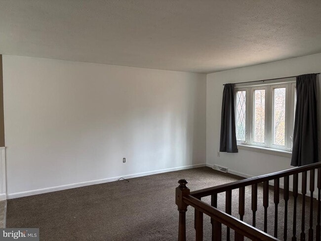 Building Photo - 2213 Green Haven Way