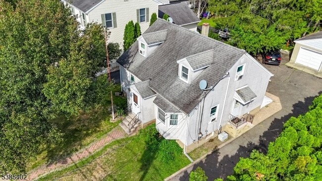 Building Photo - 27 Harrison Ave