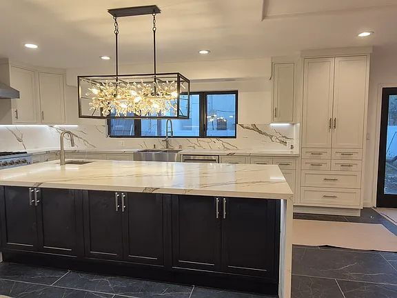 Building Photo - NO MIN CREDIT SCORE REQUIRED, BK OKAY, PAST EVICTION OKAY!, BACKGROUND FRIENDLY. Apply at "The Re...