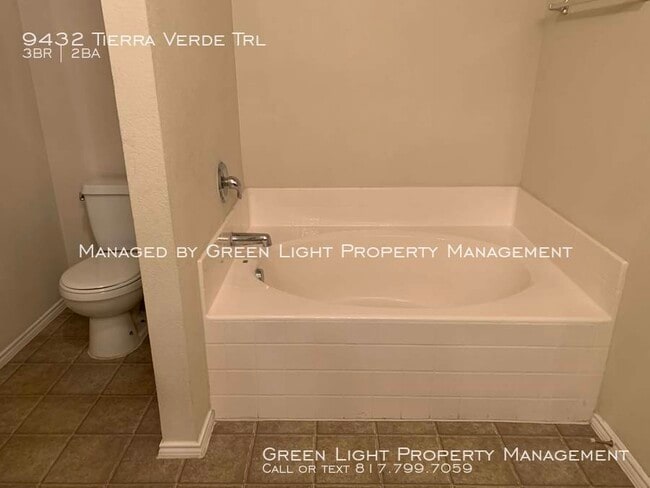 Building Photo - 9432 Tierra Verde Dr