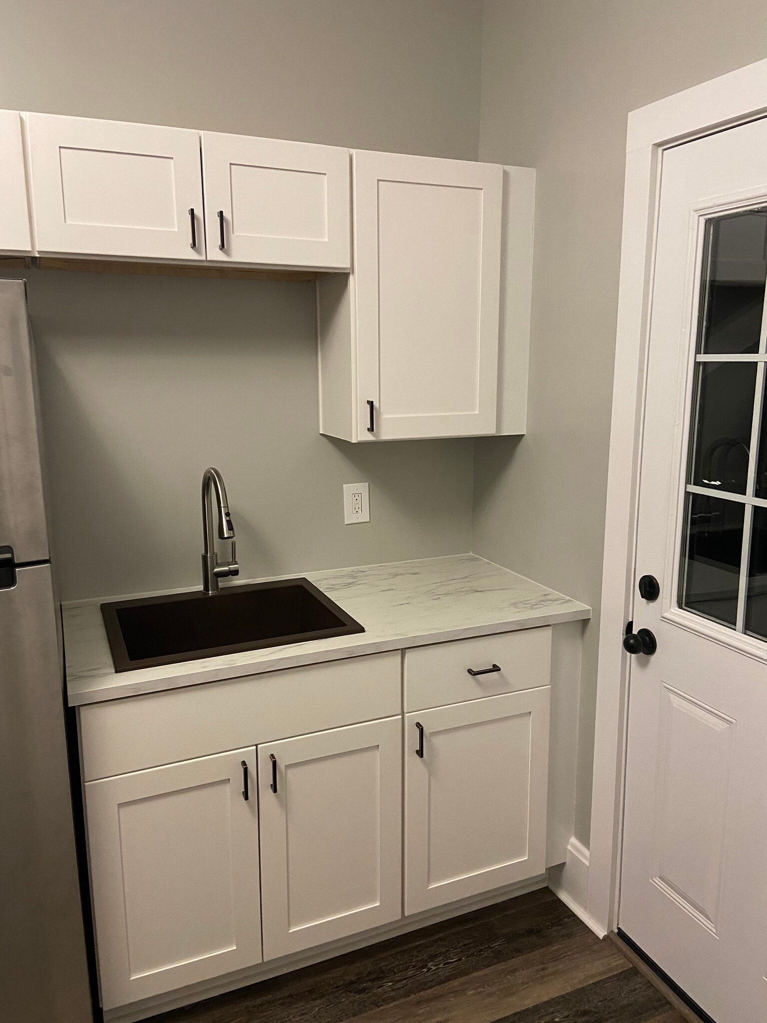 Building Photo - 2112 Cathedral Ave