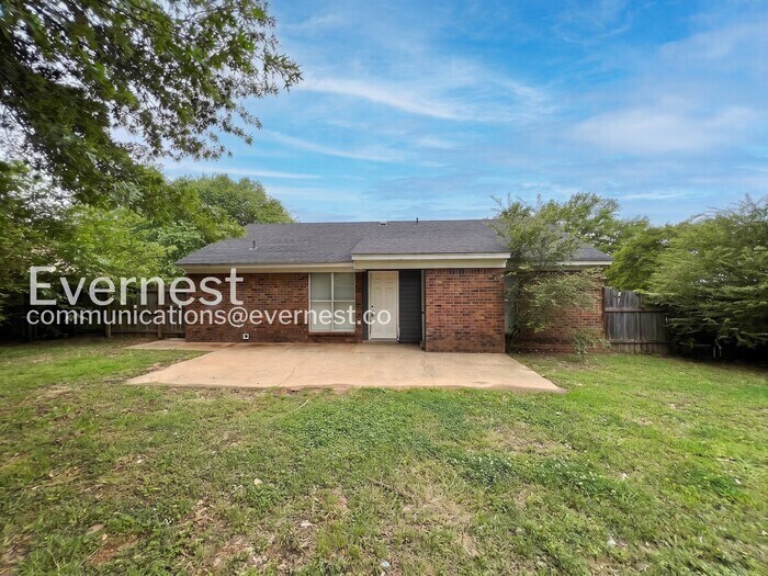 Building Photo - 6420 Sandhurst Rd