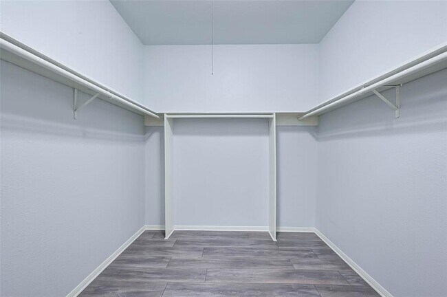 Building Photo - 11711 Memorial Dr