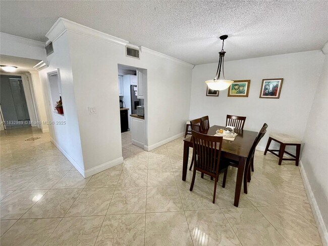 Building Photo - 6861 SW 147th Ave