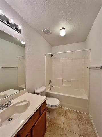 Building Photo - 2605 Castle Pines Dr
