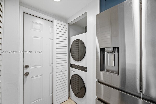 Building Photo - 7140 SW 111th Pl