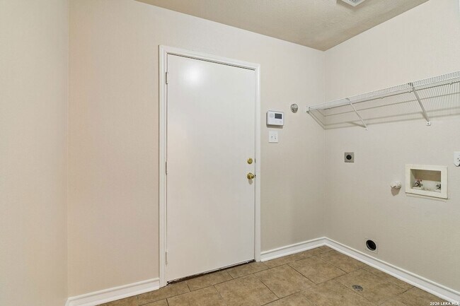 Building Photo - 1303 Bluff Forest