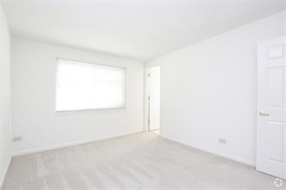 Building Photo - 1404 N Mckinley Ave