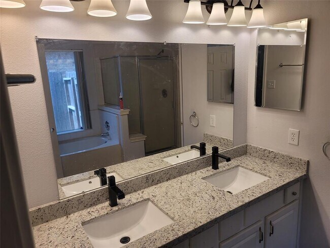 Building Photo - 12523 Damascon Ct