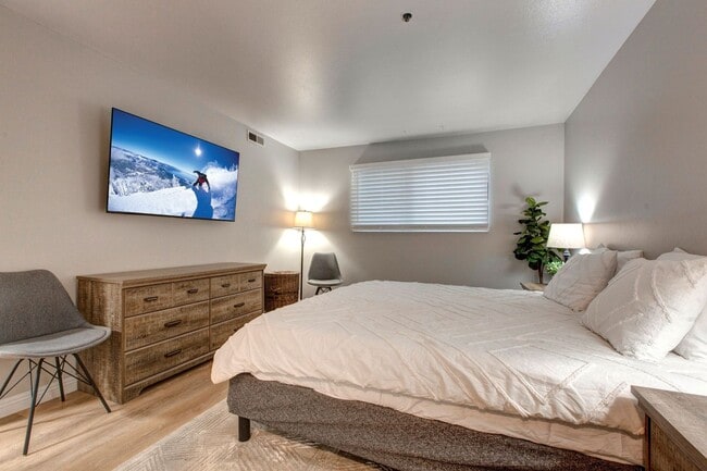 Building Photo - 2 Bedroom/ 2 Bathroom | FURNISHED | TV and Internet Included | Dog Considered