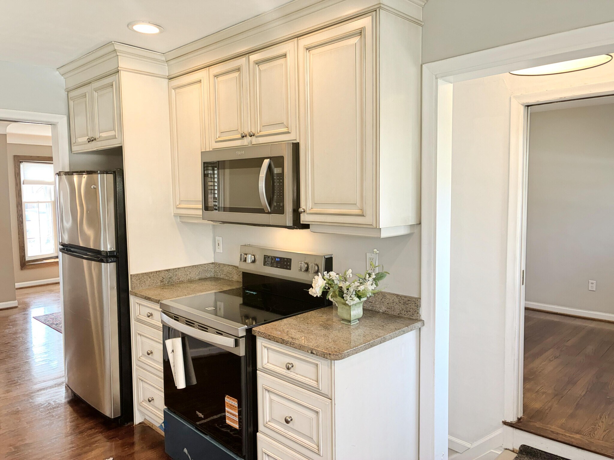 Building Photo - 1655 Hazel St