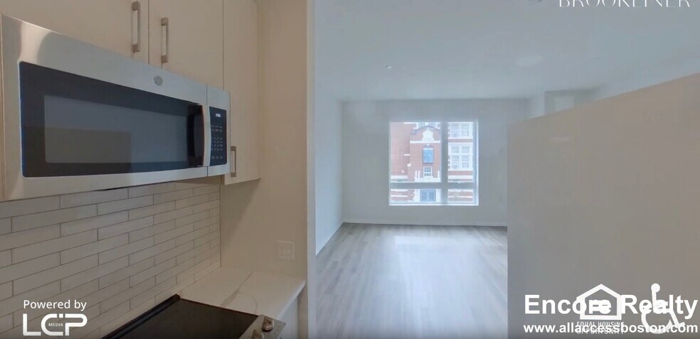 Building Photo - 5 Washington St