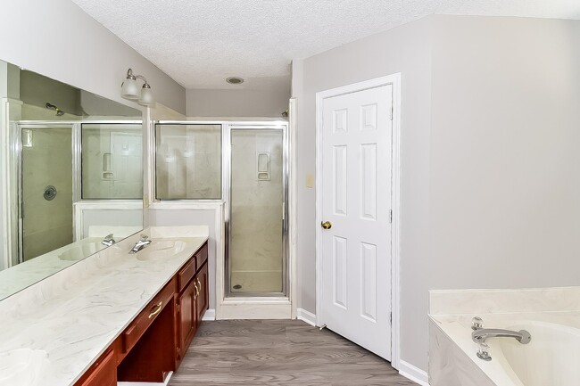 Building Photo - 7253 Leeward Cove